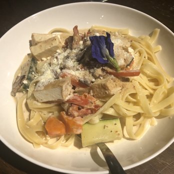 Tiny Pyramid - Rosemary Cream pasta w/ tofu - Cafes Near Me - Honolulu, Hawaii