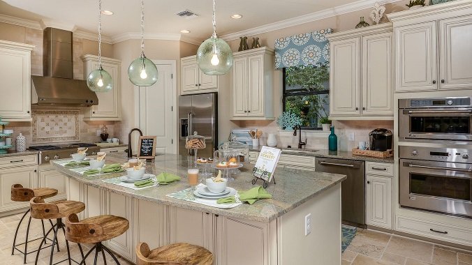 Slide of Esplanade at Hacienda Lakes