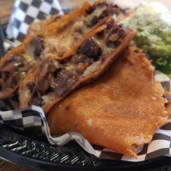 Takos - Keto-quesadilla - Tacos Near Me - Bellflower, California Takos - Keto-quesadilla - Tacos Near Me - Bellflower, California