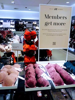 H&M by null
