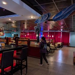 IZUMI Hibachi-Sushi & Seafood King - Inside