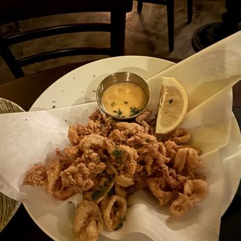 The Lincoln - calamari - Wine Bars Near Me - Los Angeles, California