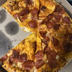 Domino's Pizza - Pepperoni pizza