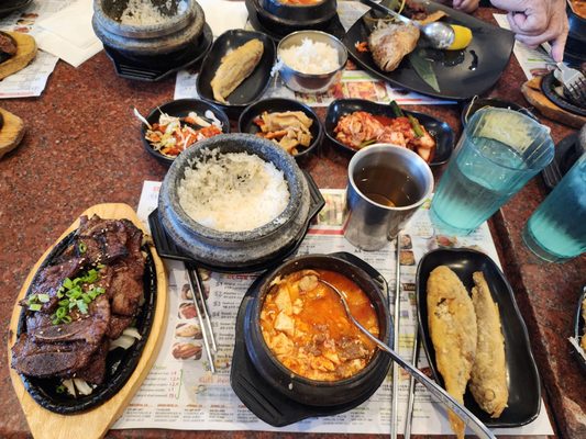 BCD Tofu House by null