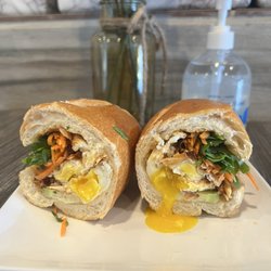 Goi Cuon - Eggs Sandwich