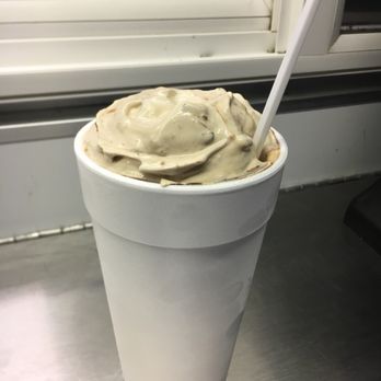 Twisteez Ice Cream - Butterfinger Twisteez with chocolate syrup - Ice Cream & Frozen Yogurt Near Me - Cumberland, Maryland