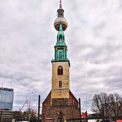 Berliner Fernsehturm - In einer Linie (03/2024)
