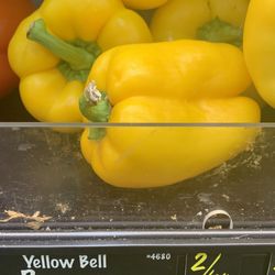 Ingles Super Market - Yellow bell peppers