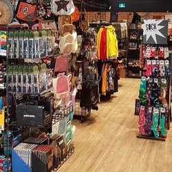 Chez Rhox - Geek shop in Montreal that specializes in pop culture merchandise at affordable price. Lots of choices and a large Harry Potter section!