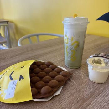 Happy Lemon - A7. Matcha Latte SC and waffle with puff cream - Bubble Tea Near Me - Vacaville, California