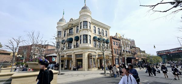 Tokyo Disney Resort by null