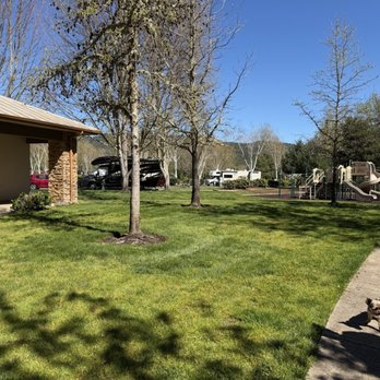 Seven Feathers RV Resort - Park and bathroom area - RV Parks Near Me - Canyonville, Oregon Seven Feathers RV Resort - Park and bathroom area - RV Parks Near Me - Canyonville, Oregon