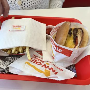 In-N-Out Burger - Fast Food Near Me - San Francisco, California