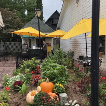 Say Cheese - Say Cheese dining area - Cafes Near Me - Blowing Rock, North Carolina
