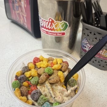 Remixx Ice Cream + Cereal Bar - Ice Cream & Frozen Yogurt Near Me - Cleveland, Ohio Remixx Ice Cream + Cereal Bar - Ice Cream & Frozen Yogurt Near Me - Cleveland, Ohio