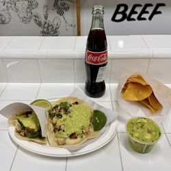Los Tacos No 1
