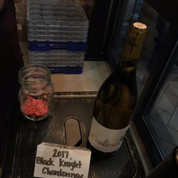 Bailarín Cellars Winery & Tasting Room - Wine Tasting Room Near Me - Sacramento, California