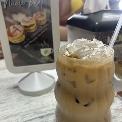 Verde Menta Cafe - Iced cafe con leche