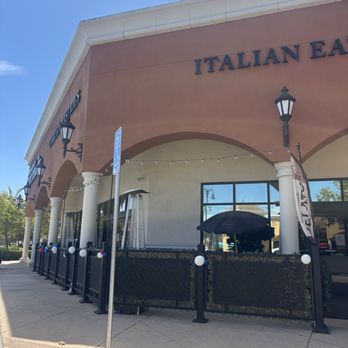 Carrara's Pastries - Desserts Near Me - Moorpark, California Carrara's Pastries - Desserts Near Me - Moorpark, California