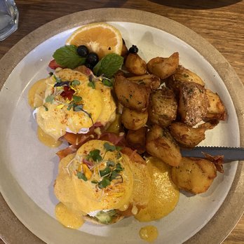 Surisan - Hemingway Eggs Benedict (smoked salmon, avocado, pickled onion, & fried capers) with Yukon fries. - Korean Near Me - San Francisco, California Surisan - Hemingway Eggs Benedict (smoked salmon, avocado, pickled onion, & fried capers) with Yukon fries. - Korean Near Me - San Francisco, California