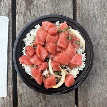 Gilligans Poke Shop - Shoyu Poke w/ Rice + Furikake - Poke Near Me - Sausalito, California Gilligans Poke Shop - Shoyu Poke w/ Rice + Furikake - Poke Near Me - Sausalito, California