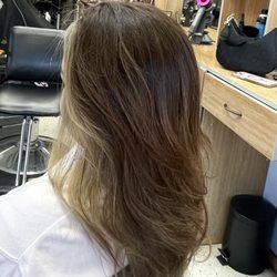 B-T Salon - Side view of hair color