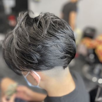 Razor Sharp Kutz Barber lounge - Barbers Near Me - Elk Grove, California Razor Sharp Kutz Barber lounge - Barbers Near Me - Elk Grove, California