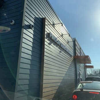 Dunkin' - .... drive thru was busy but service was efficient and coffee was delightful - Coffee & Tea Near Me - Findlay, Ohio