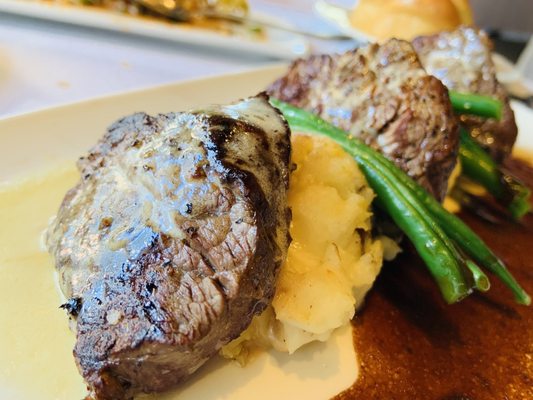 Del Frisco's Double Eagle Steakhouse by null