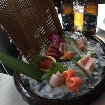 Makoto - Sashimi sampler - Japanese Near Me - Miami Beach, Florida Makoto - Sashimi sampler - Japanese Near Me - Miami Beach, Florida