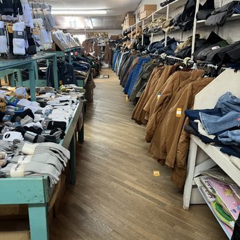 Sunny Side Store - Clothing, Large Carhartt Selection - Kitchen Supplies Near Me - Hillsville, Virginia Sunny Side Store - Clothing, Large Carhartt Selection - Kitchen Supplies Near Me - Hillsville, Virginia