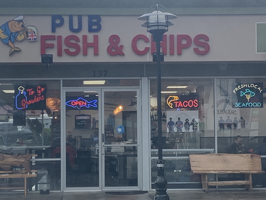Pub Fish & Chips by null