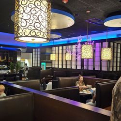 A-Aki Sushi and Steakhouse - Inside booths