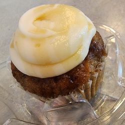 Hummingbird cake cupcake
