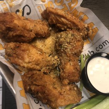PJ Whelihan’s - Garlic parm wings - Pubs Near Me - Wynnewood, Pennsylvania PJ Whelihan’s - Garlic parm wings - Pubs Near Me - Wynnewood, Pennsylvania