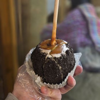 Rocky Mountain Chocolate Factory - Cookies and cream apple 8/10 - Chocolatiers & Shops Near Me - Mammoth Lakes, California Rocky Mountain Chocolate Factory - Cookies and cream apple 8/10 - Chocolatiers & Shops Near Me - Mammoth Lakes, California