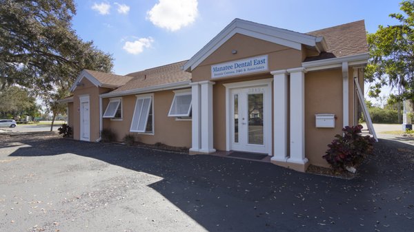 MANATEE DENTAL OF EAST BRADENTON - Updated January 2025 - 14 Photos