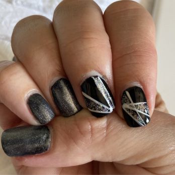 Tatum Nails And Spa - Loving this free hand design that Pam did. - Nail Technicians Near Me - Cave Creek, Arizona Tatum Nails And Spa - Loving this free hand design that Pam did. - Nail Technicians Near Me - Cave Creek, Arizona
