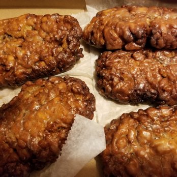 Shipley Do-Nuts - a box of six donuts - Donuts Near Me - Cleveland, Texas