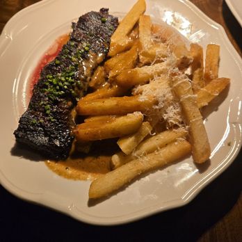 Dēliz - Skirt Steak Frites - Italian Near Me - Chicago, Illinois