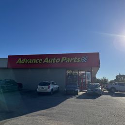 Exterior photo of Advance Auto Parts - Memphis, Tennessee Exterior photo of Advance Auto Parts - Memphis, Tennessee
