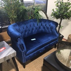 ilovefabs - Love this blue velvet loveseat, and it's comfortable