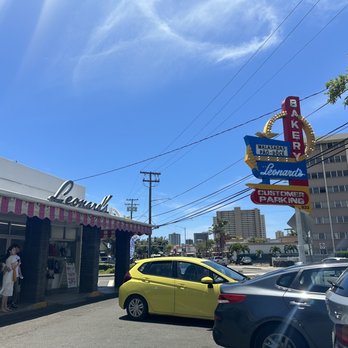 Leonard's Bakery - Bakeries Near Me - Honolulu, Hawaii
