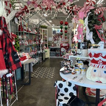 Painted Tree Boutiques - Inside - Antiques Near Me - Little Rock, Arkansas Painted Tree Boutiques - Inside - Antiques Near Me - Little Rock, Arkansas