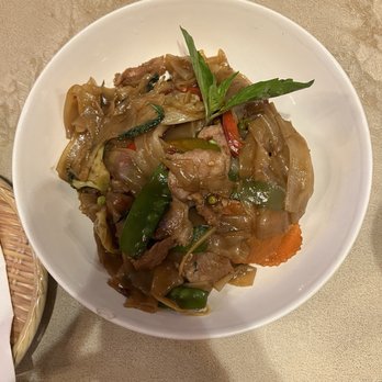 Zabb PuTawn - Noodles - Thai Near Me - New York, New York Zabb PuTawn - Noodles - Thai Near Me - New York, New York