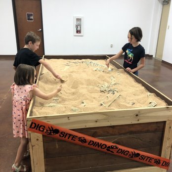 The Dinosaur Company - Dig dig dig - Museums Near Me - Allen, Texas The Dinosaur Company - Dig dig dig - Museums Near Me - Allen, Texas