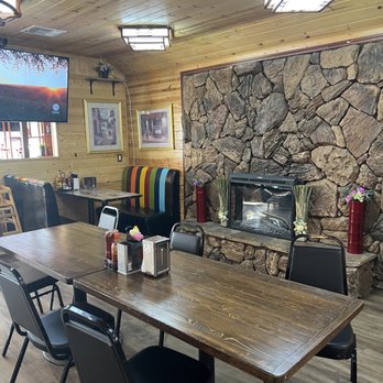 Tapia’s Red Cabin Restaurant - Breakfast & Brunch Near Me - Running Springs, California