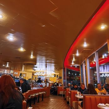 Bob’s Big Boy - Booths and counter - American Near Me - Burbank, California Bob’s Big Boy - Booths and counter - American Near Me - Burbank, California