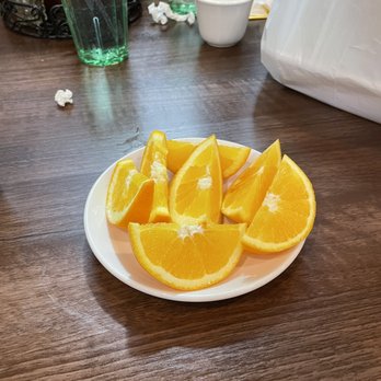 Shing Kee - Complimentary orange slices to end the meal - Chinese Near Me - Philadelphia, Pennsylvania Shing Kee - Complimentary orange slices to end the meal - Chinese Near Me - Philadelphia, Pennsylvania