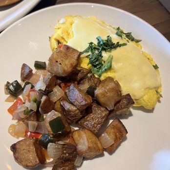 Thirsty Lion - Spinach and feta omelette - American Near Me - Dallas, Texas
